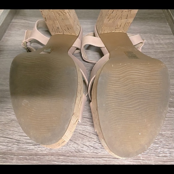 Naturalizer Heeled Sandals - Picture 6 of 6